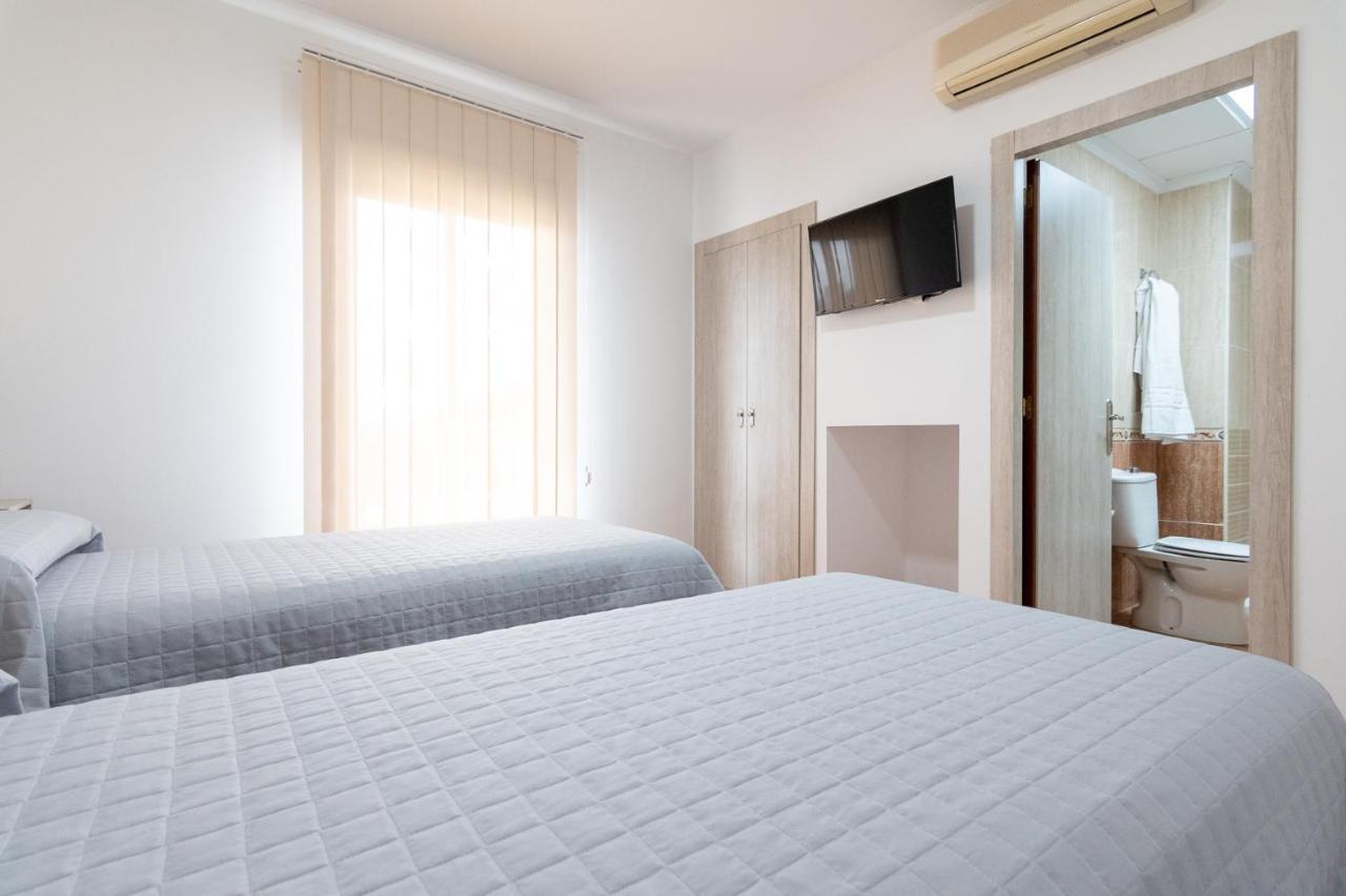 Hostal Vinuela San Pedro de Merida Esterno foto