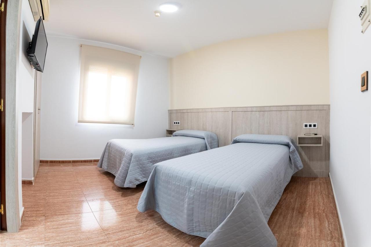 Hostal Vinuela San Pedro de Merida Esterno foto
