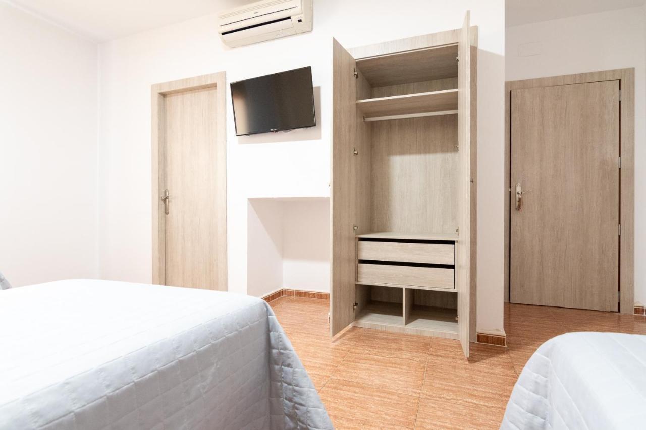 Hostal Vinuela San Pedro de Merida Esterno foto