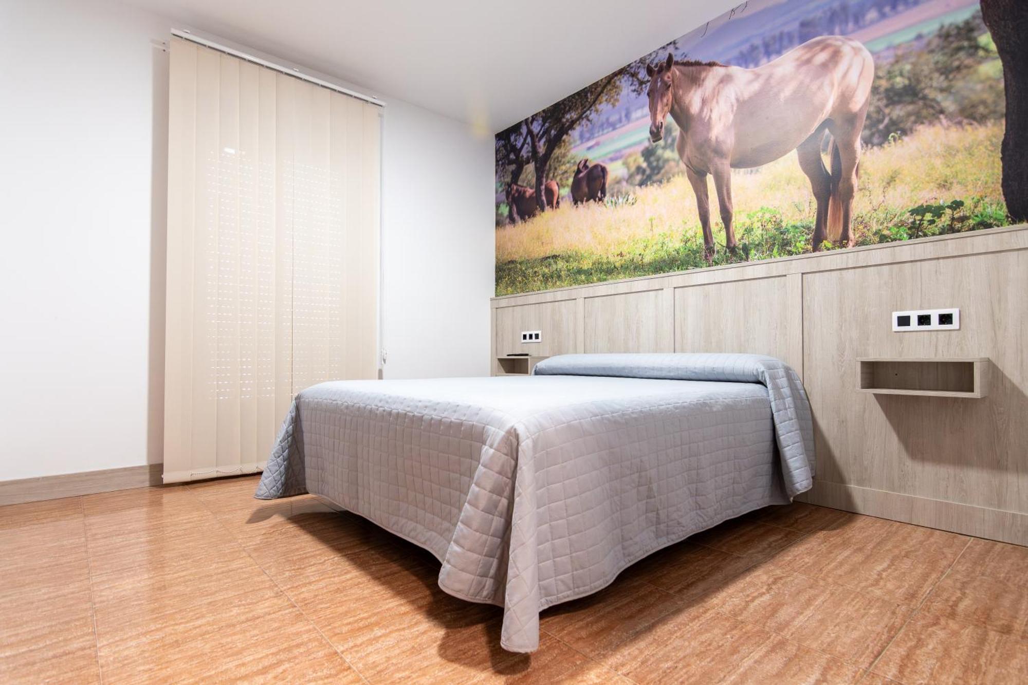 Hostal Vinuela San Pedro de Merida Esterno foto